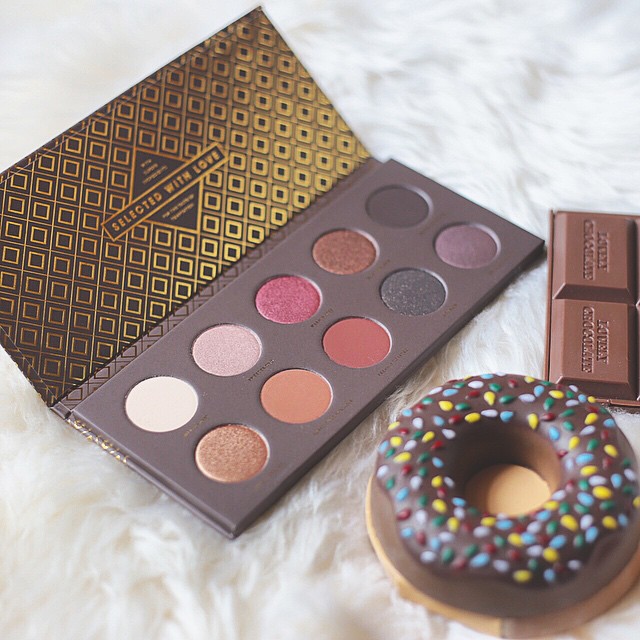 Are you craving chocolate?  #cocoablend #chocolatepalette #zoeva #maquillalia