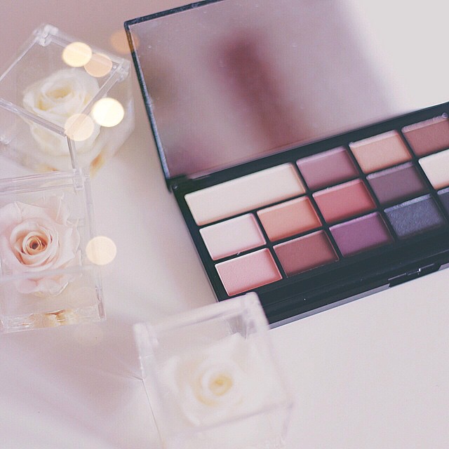 Super in love with my new Black Velvet palette by @makeuprevolution (via @maquillalia_ita) 