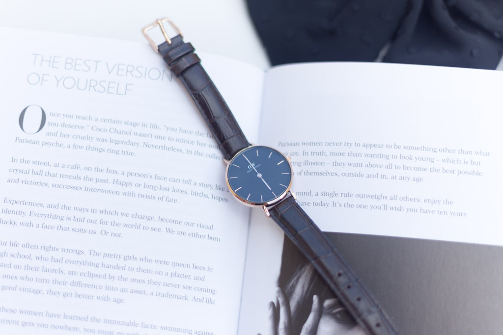 daniel wellington classic petite black