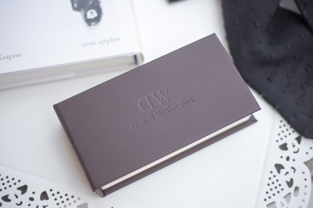 daniel wellington classic petite black