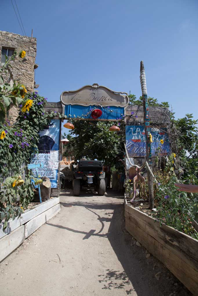 la barca bussana vecchia