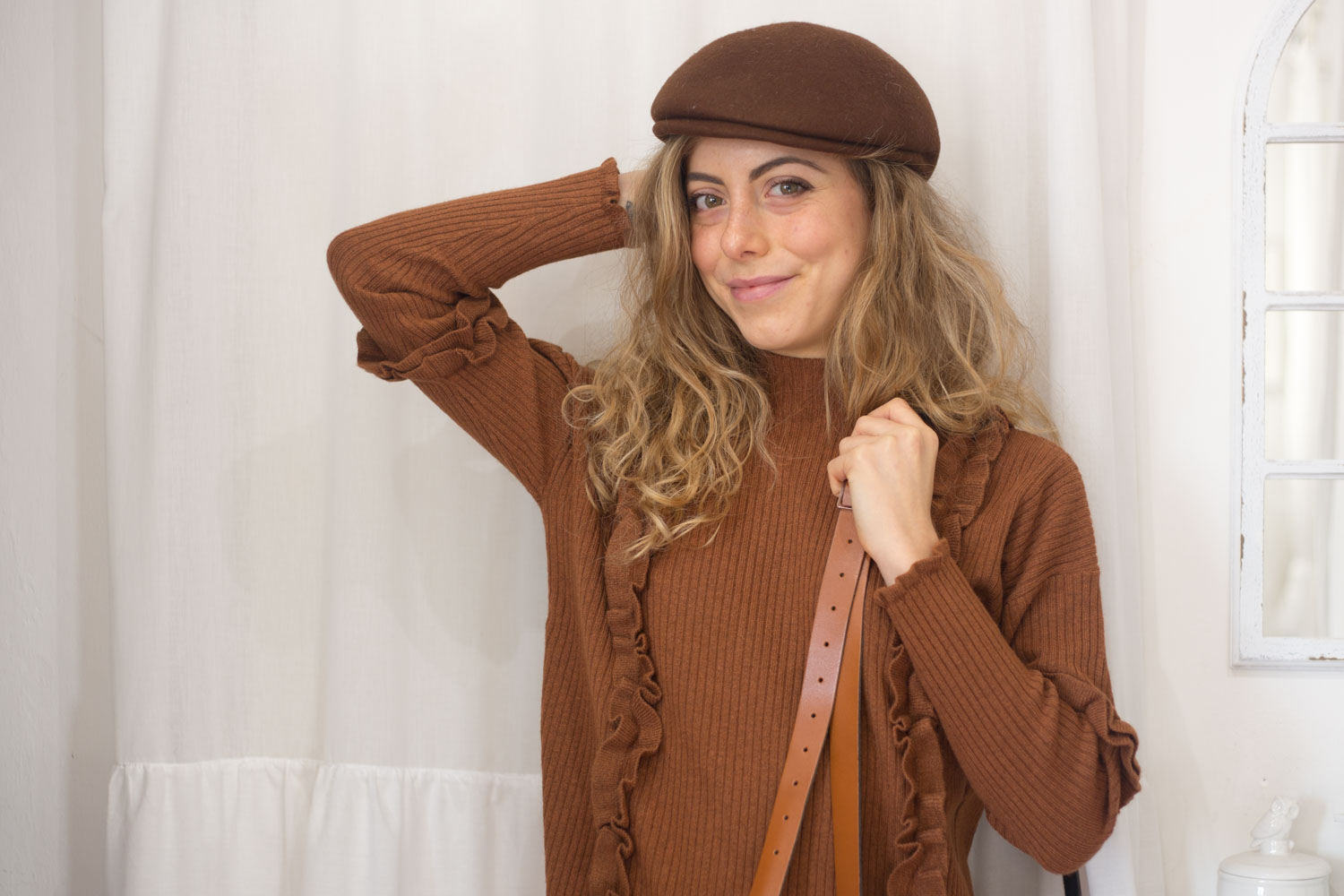 maglione color cognac