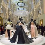 mostra di Dior a Parigi museo delle arti decorative