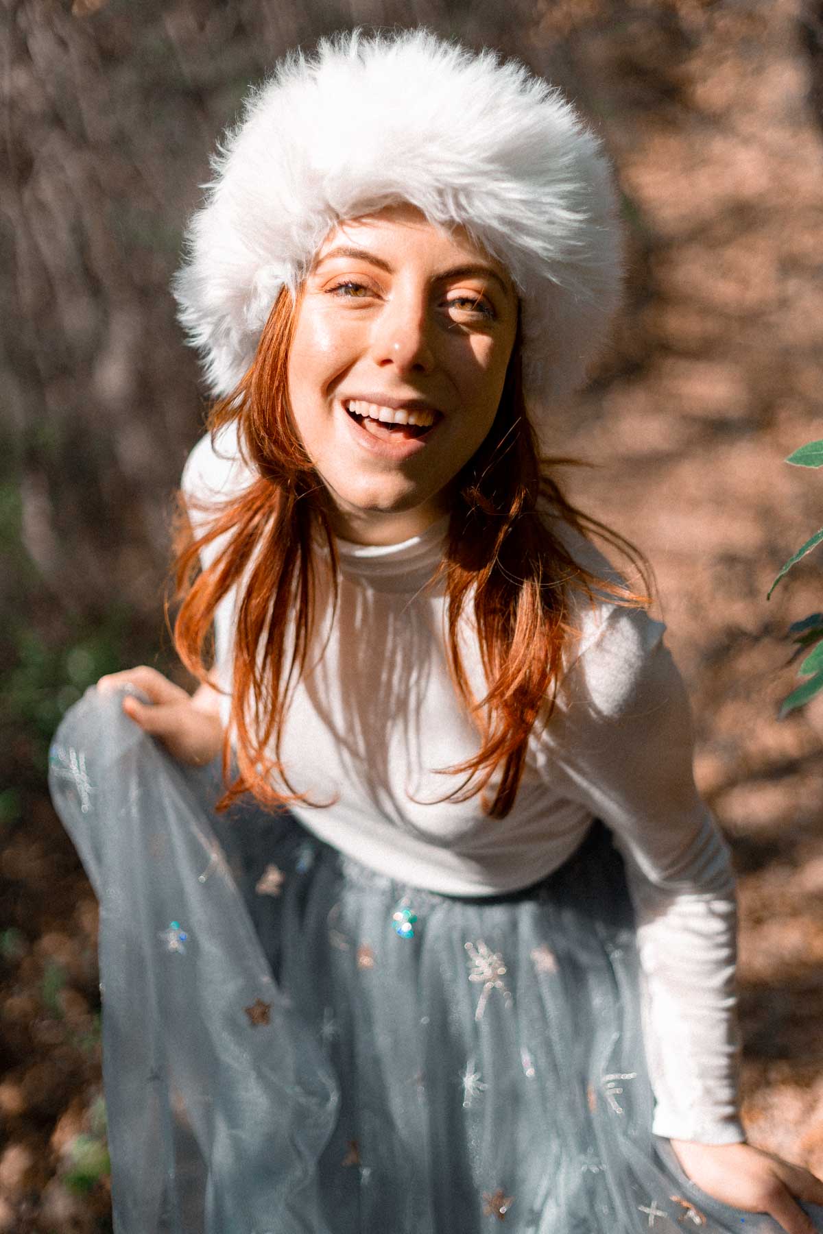 outfit di fine inverno cappello pelliccia