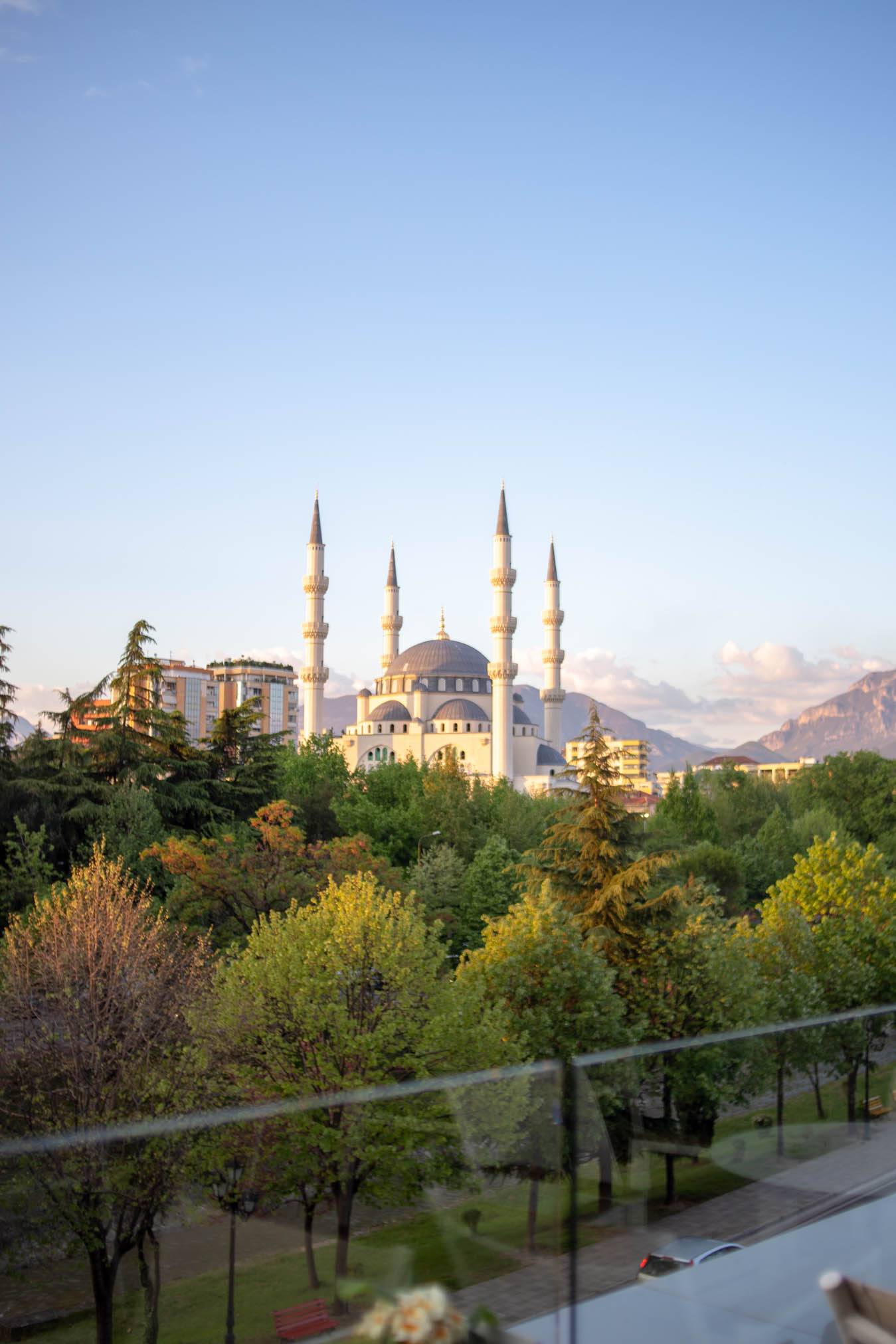 vista dalla moschea dal centro commerciale toptani