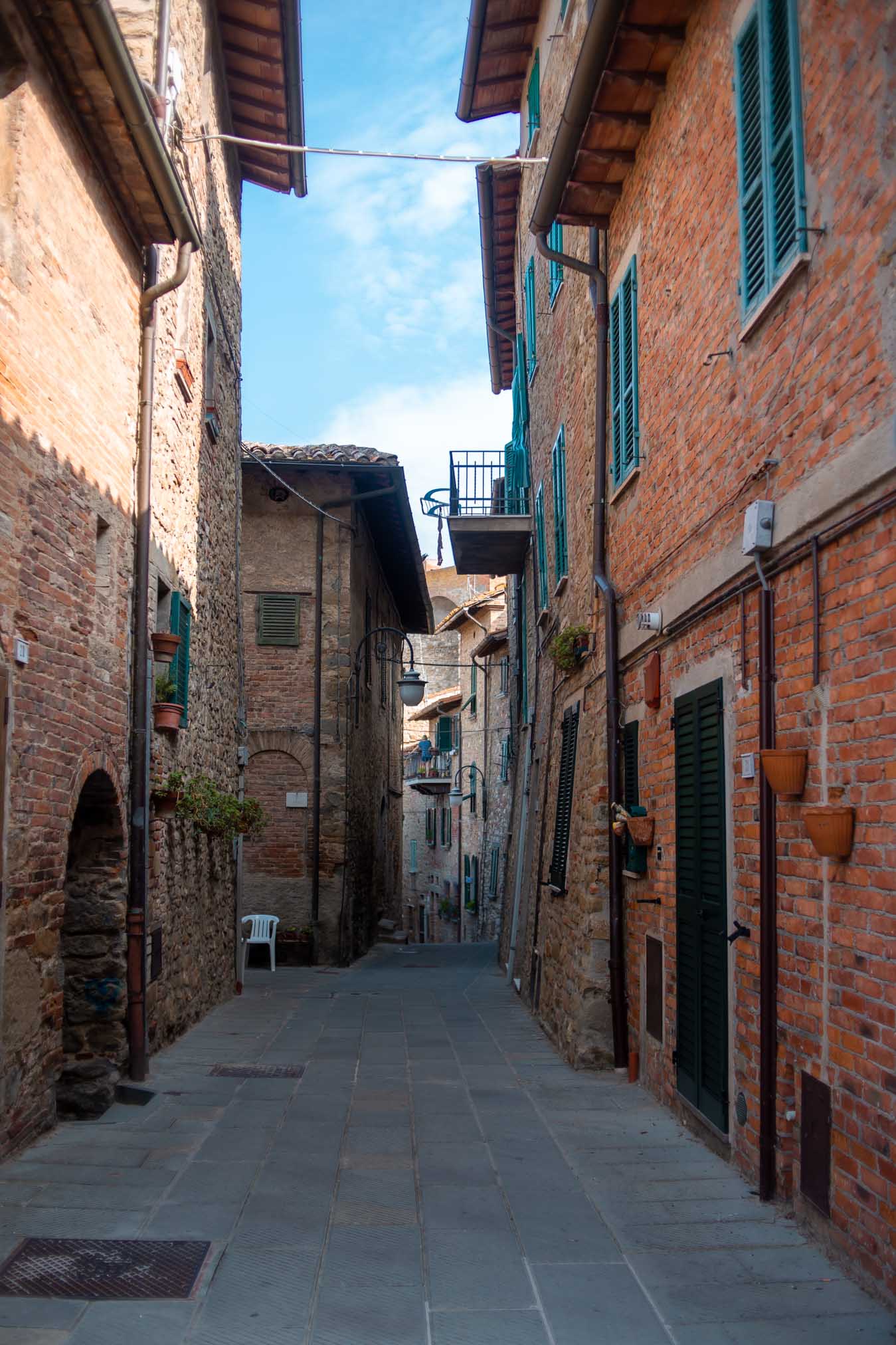 scorcio di una stradina di passignano