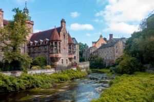 passeggiata ad edimburgo nel dean village