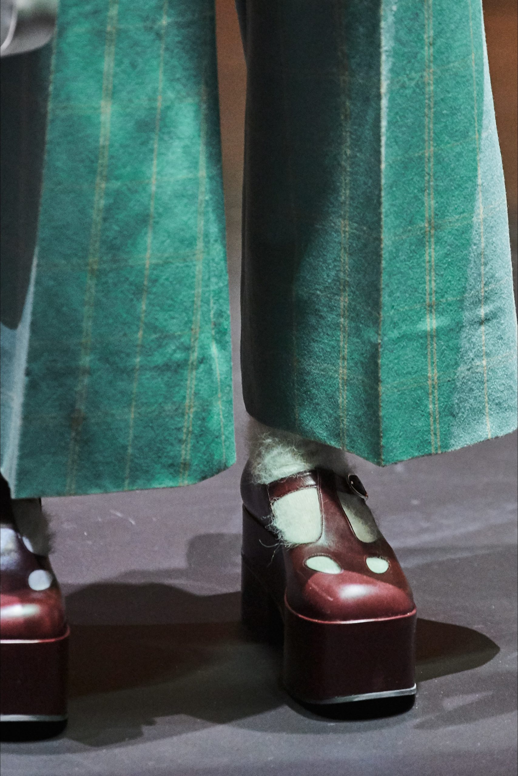 scarpe con gli occhi gucci