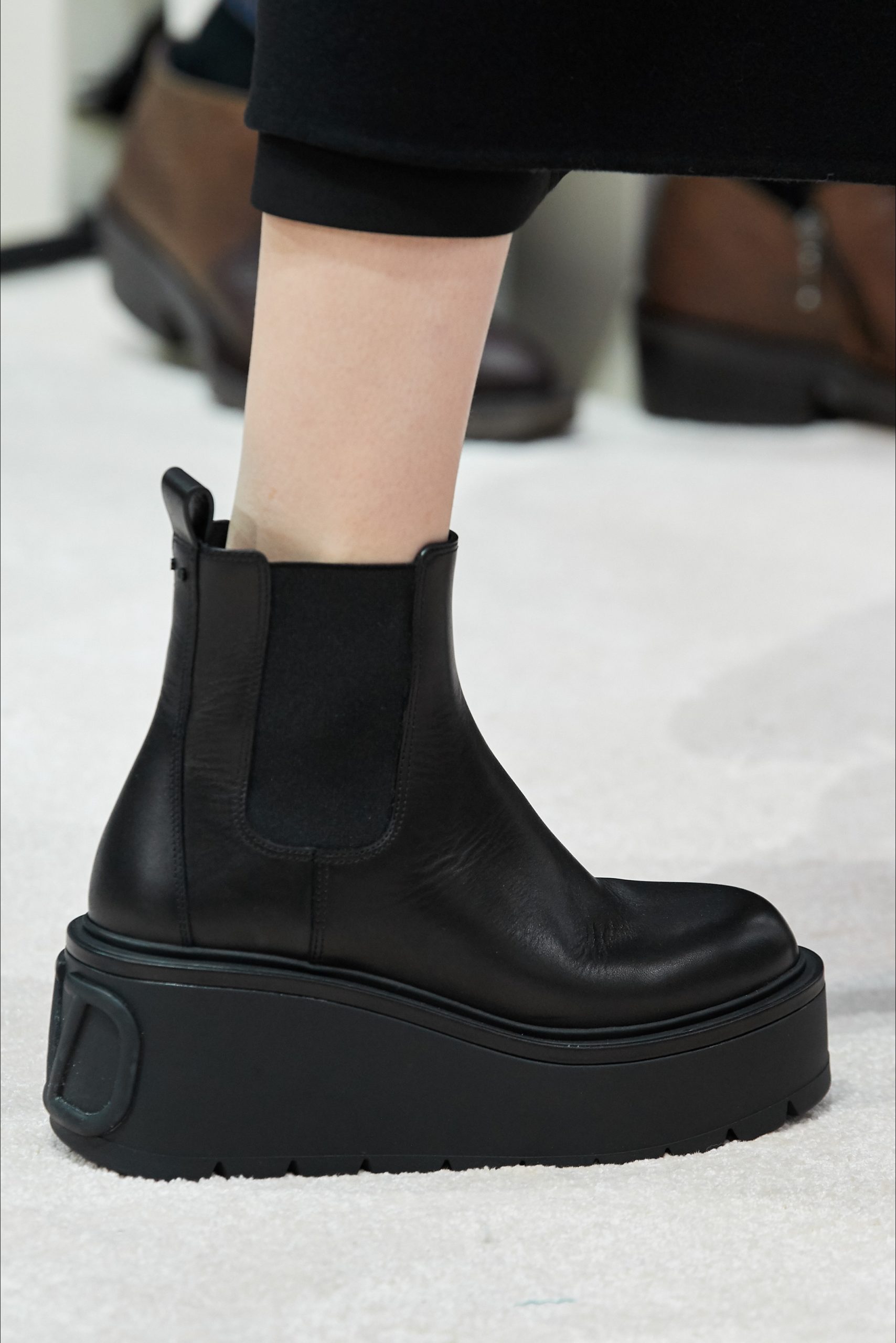 chelsea boots valentino