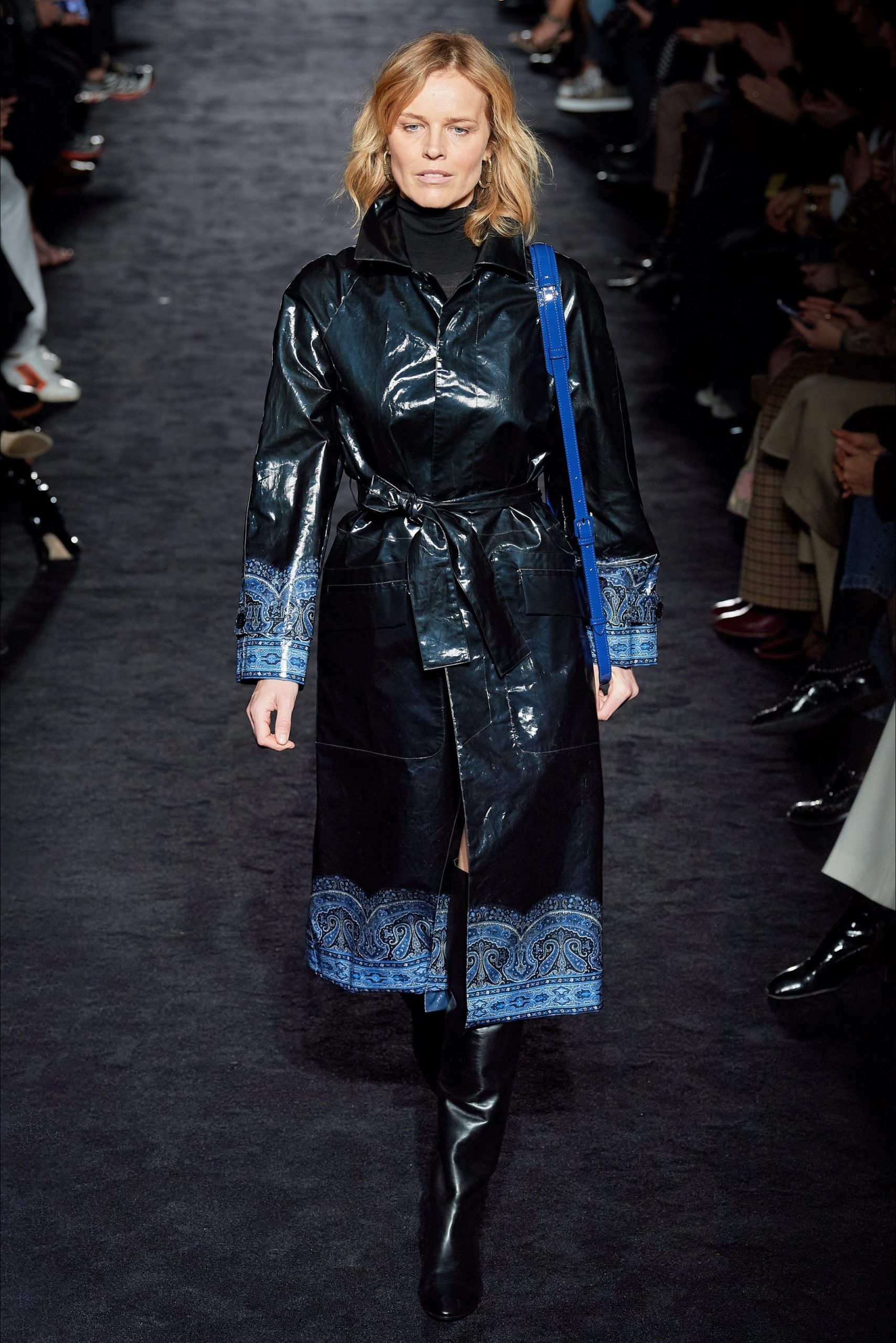 cappotto simil latex etro