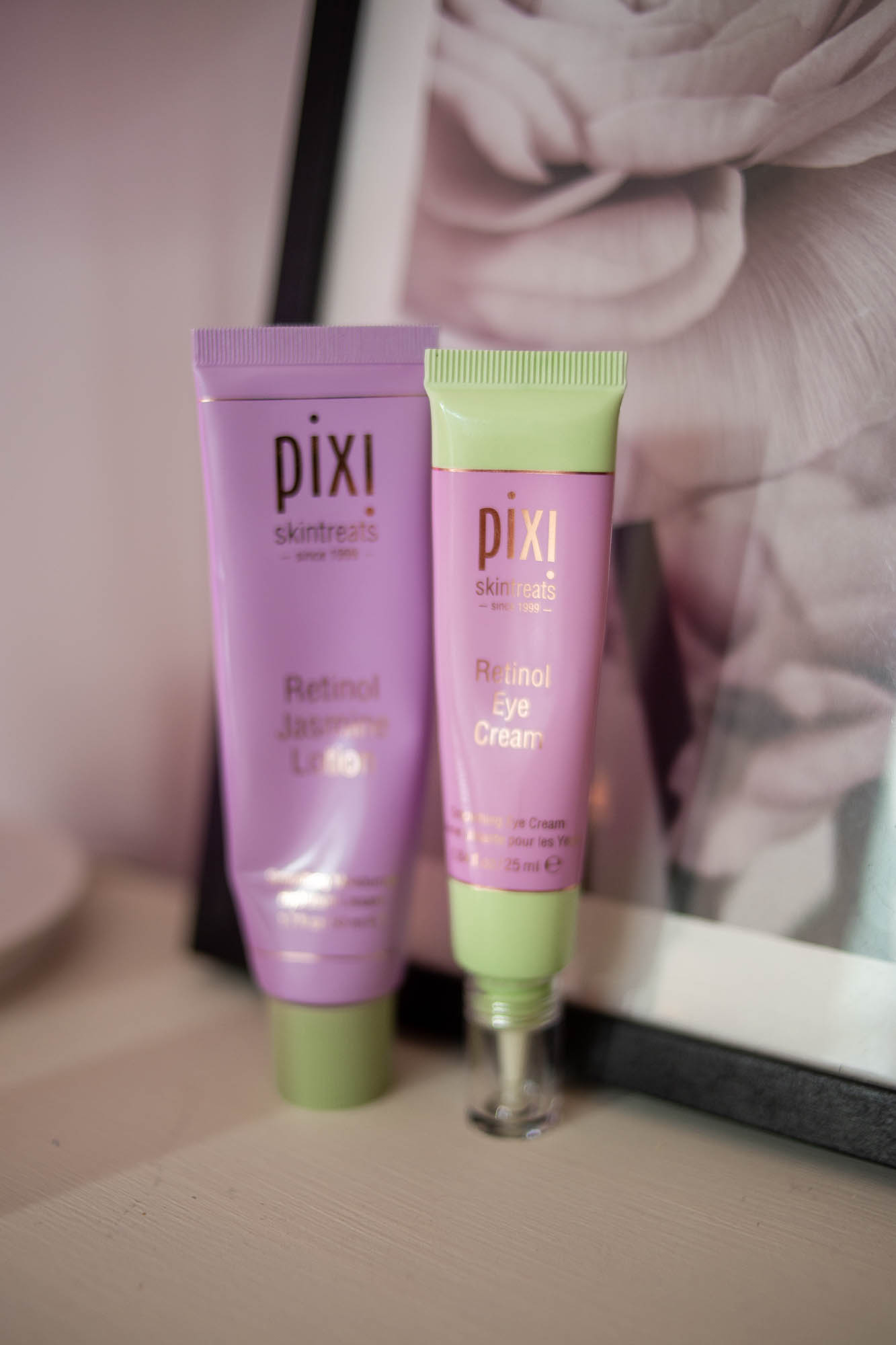 Crema idratante e contorno occhi al retinolo di Pixi