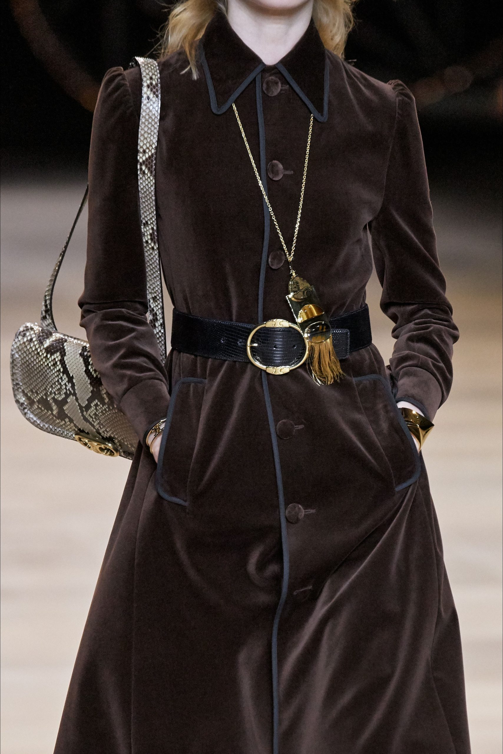 cappotto in velluto celine