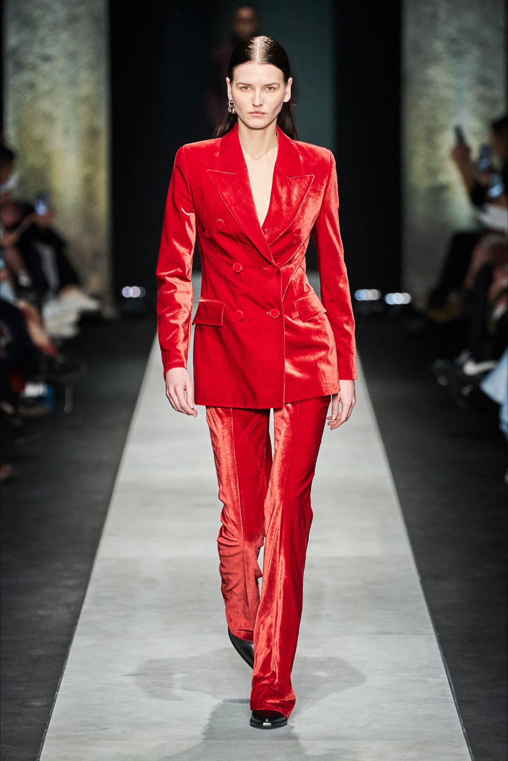 completo in velluto rosso ermanno scervino