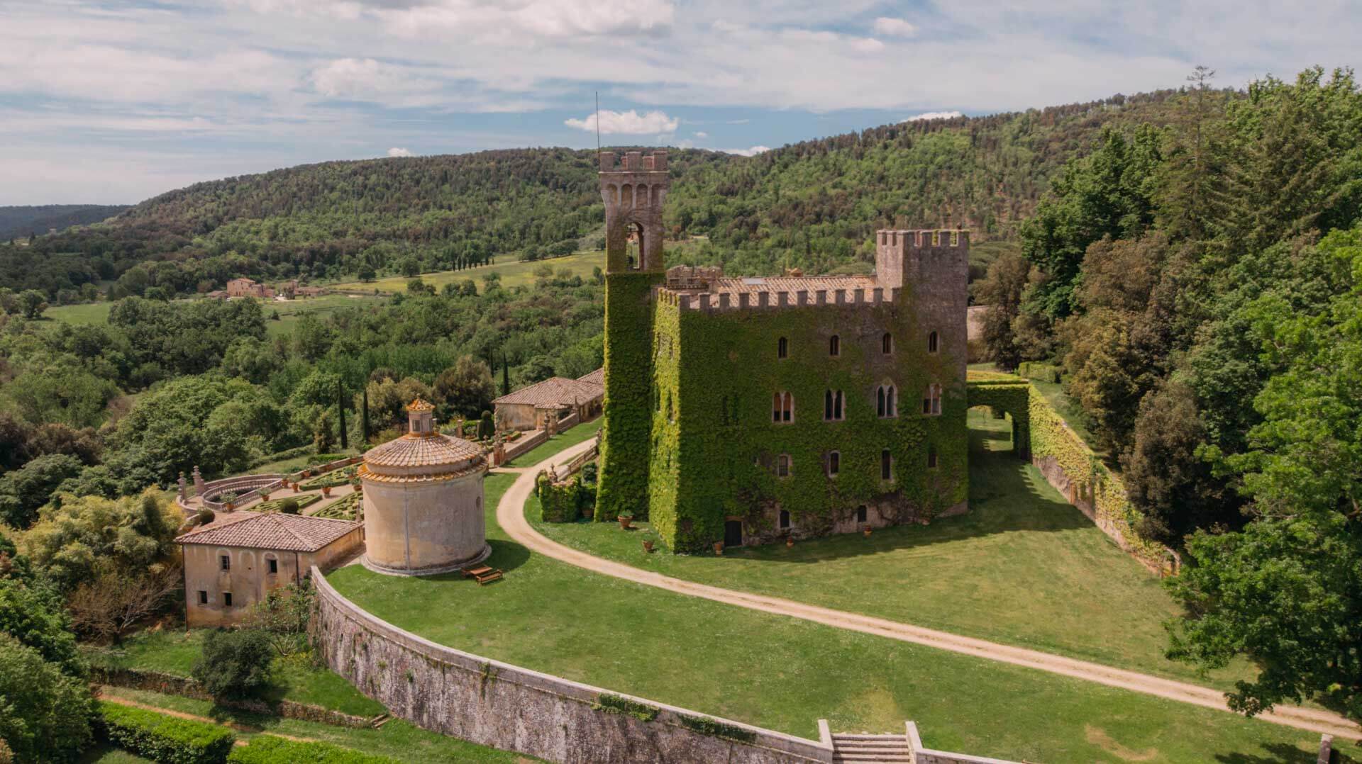 Castello di celsa drone